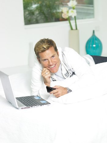 Dieter Bohlen_mit Laptop.jpg