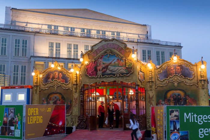 Spiegelzelt Oper Leipzig_Foto Tom Schulze.JPG