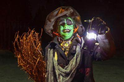 Lichterwanderung mit Hexe Tula