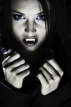 halloween-horrorklinik-vampir-1.jpg