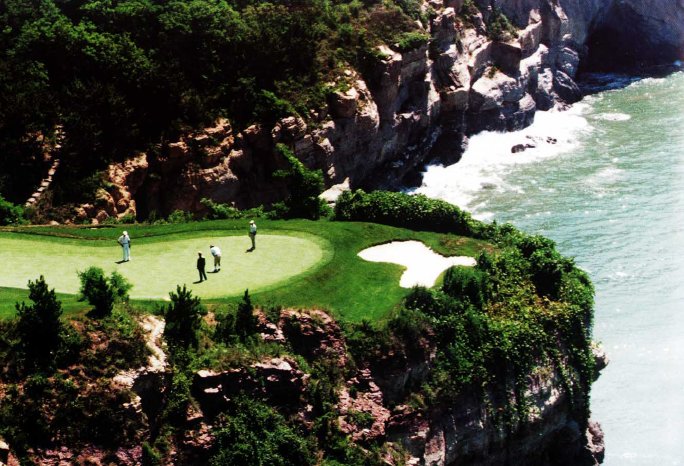 Dalian Golden Pebble Beach Golf Club.jpg