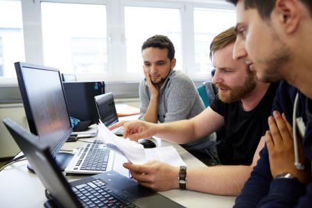 Elektrotechnik-Fernstudierende an der Hochschule Darmstadt