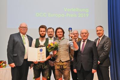 Personen von l. n. r.: DCC Präsident Andreas Jörn, Andreas Fendt (Camping-Resort Allweglehen), DCC Vizepräsident Dieter Albert, Thomas Fendt (Camping-Resort Allweglehen), DCC Vizepräsident Michael Woltmann, Rudolf Jelinek - Erster Bürgermeister Stadt Essen, Oliver P. Kuhrt – Geschäftsführer der Messe Essen. Fotograf: Dieter Kegel, Projektagentur Kegel