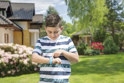 TrackerID Kinder-Smartwatch PW-130.kids mit GPS-/GSM-/WiFi-Tracking, SOS-Taste, blau, IP65