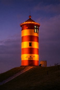 PilsumerLeuchtturm orangesLicht.png