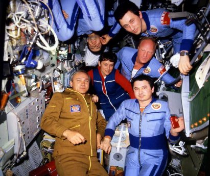 Sojus T-12 - Saljut 7_2.jpg