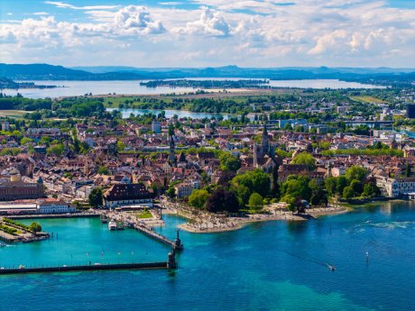 Konstanz-Hafen-Untersee-Luftaufnahme-03_Copyright_MTK-Achim-Mende-700x525.jpg