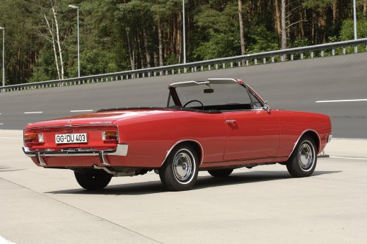 Opel-Rekord-C-Cabriolet-216149.jpg