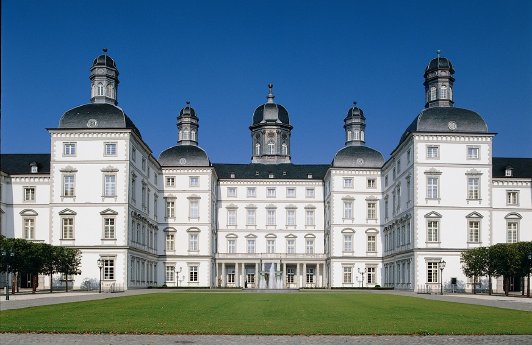 Außenansicht_Althoff_Grandhotel_Schloss_Bensberg©Althoff Hotel Collection.jpg