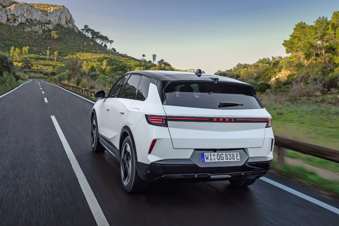 OpelGrandlandPlug-inHybrid (2).jpg