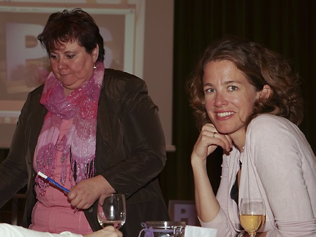 PFS - Präsidentin Irmgard Varga (l.i.B.) und Aktuarin Edith Kohler..jpg