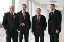 Wigand Vogel, Vorstandsvorsitzender Gerhard Glatz, Michael Baulig und Werner Gremmelmaier (v.l.n.r.)