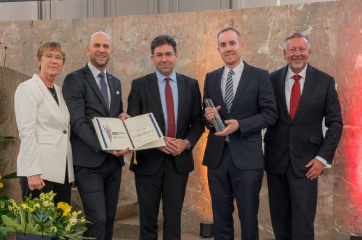 Verleihung des Innovationspreises der deutschen Mobilitätswirtschaft 2025.jpg