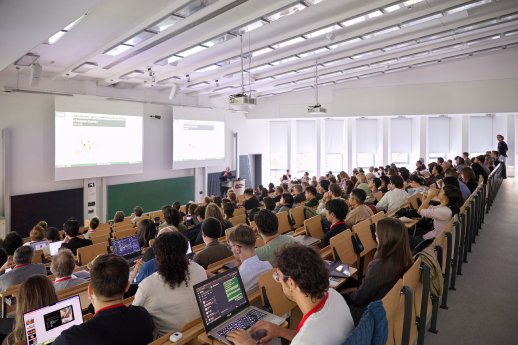 Der Hörsaal während der Keynote von André Brown.jpeg