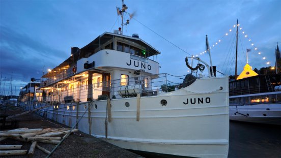 MS Juno vor Anker © Gordon Bain_mediabank.stromma.se.jpg