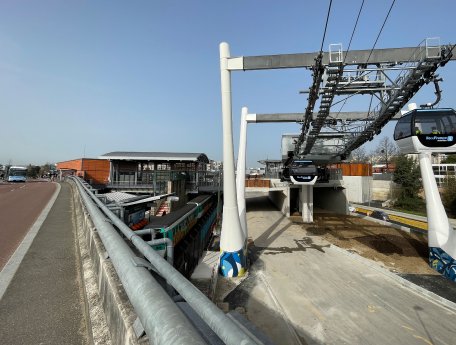 08-26 VRN-Delegation informiert sich über Europas längste urbane Seilbahn_c-VRN GmbH.jpg