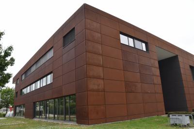 "Heavy Metal" als Blickfang rund ums Haus