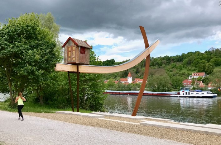 obx Donaukunstwerk.jpg