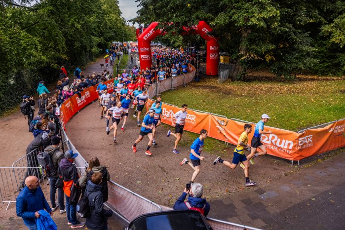 0916_B2Run_Hamburg_kl_Schuetze_148.jpg