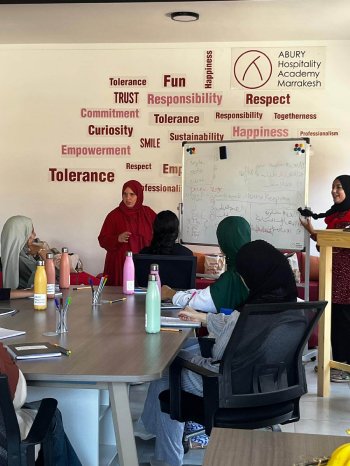 04_AHAM_Start_Hajiba_Boumasmar_Direktorin_Einführung (1).jpg