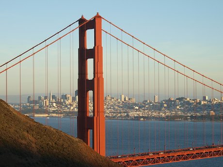 Golden Gate tagsüber.jpg