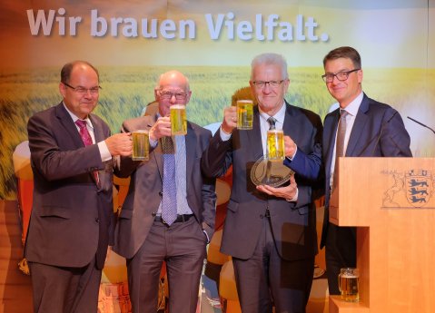 Bild Botschafter des Bieres 2017 Winfried Kretschmann.jpg