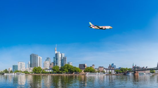 Marktlaunch-Emirates-Courier-Express-in-Deutschland.jpg