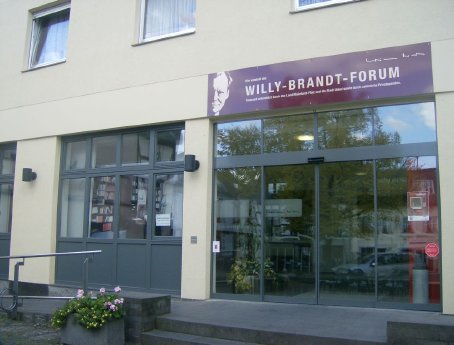 Willy-Brandt-Forum Unkel.JPG
