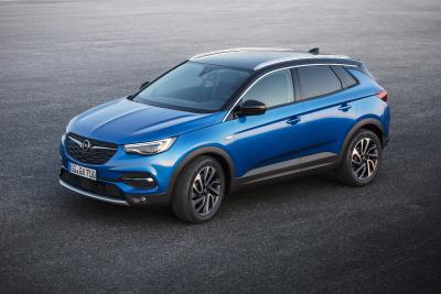 Robuster Auftritt mit dynamischen Linien: Das Design des neuen Opel Grandland X spiegelt die Balance aus Style und Funktionalität wider