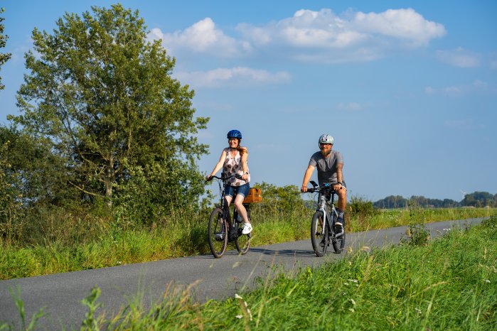 Gemeinsam unterwegs auf dem Rad.jpg