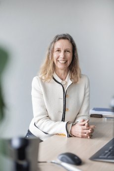 Dr. Andrea Luger_Präsidentin LAVES_2026.png