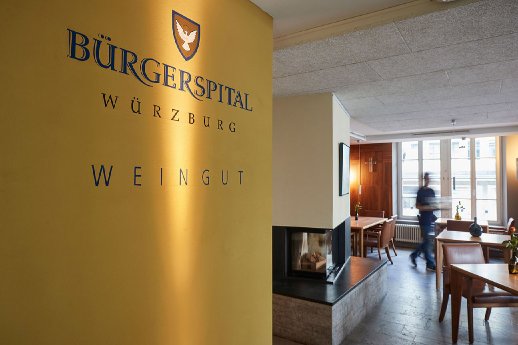 Bürgerspital Weingut zum Hl. Geist Foto Deutsches Weininsitut.jpg