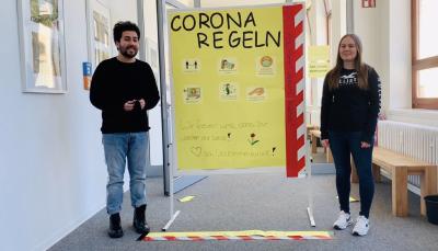 "Teenager versus Corona"