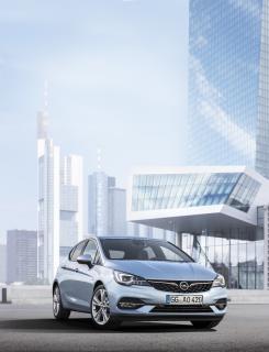 Fünf Antriebe unter 100 Gramm CO2: Neuer Opel Astra ab sofort bestellbar