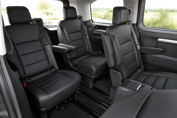 Groraum-VanmitPowerOpelZafiramitneuentwickeltem22-Liter-Diesel (5).jpg