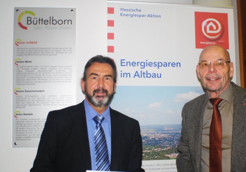 v.l. Klaus Fey (HESA) und Bürgermeister Horst Gölzenleuchter anlässlich der Ausstellungserö.JPG