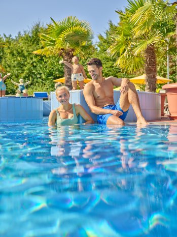 Wohlfühl-Therme Bad Griesbach Außenbecken.jpg