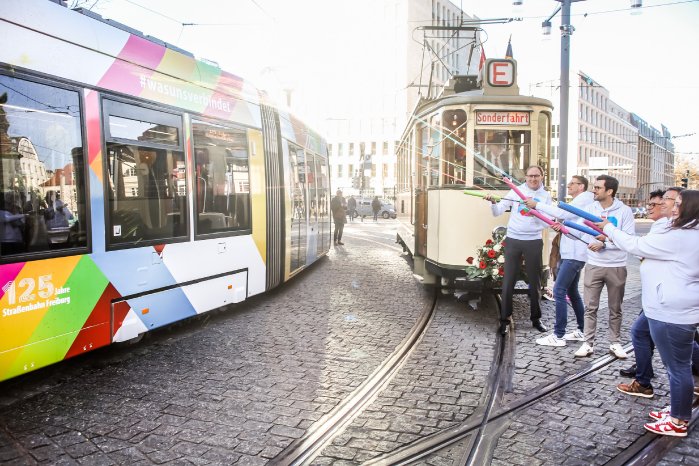 Fahrzeugtaufe Jubiläumsstraßenbahn.jpg