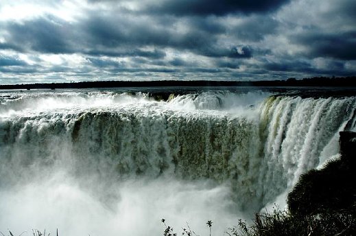 Iguacu Wasserfaelle.jpg