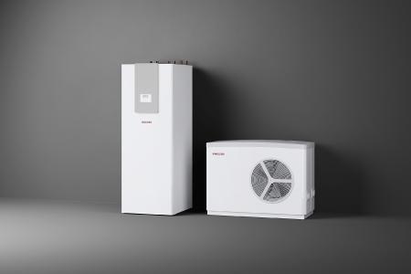 Der Modernisierungsklassiker: Die außenaufgestellte Luft-Wasser-Wärmepumpe WPL 25 installationsfreundlich kombiniert mit dem Integralspeicher HSBC