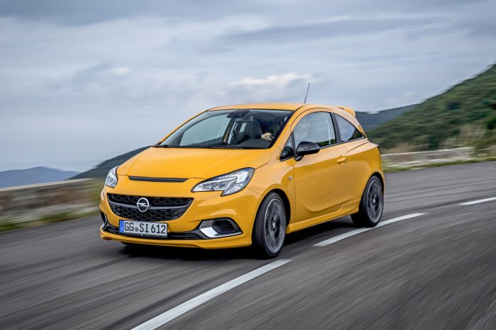 Opel-Corsa-GSi-504370.jpg