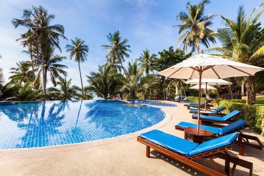 HolidayCheck Liegen Umfrage (c) Shutterstock.jpg