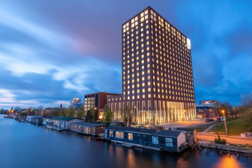 Auendarstellung_Leonardo_Royal_Hotel_Amsterdam_c_Leonardo_Hotels_80_Prozent.jpg
