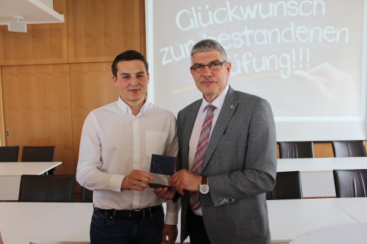 Glückwunsch Azubis Jan.JPG