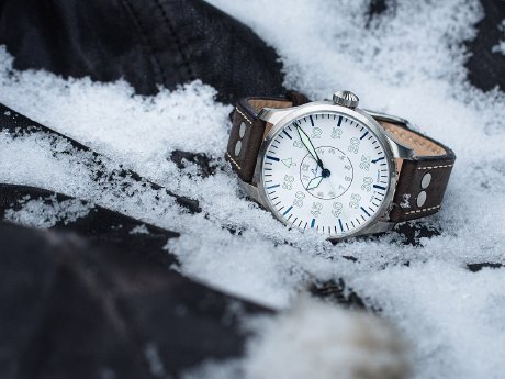 laco-fliegeruhr-typ-b-aachen-polar-42-862157-mood-2-slide.jpg
