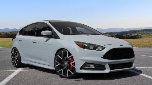 WELTPREMIERE auf der Essen Motor Show: Barracuda Tzunamee EVO