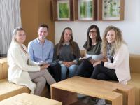 Die neuen Auszubildenden bei der BKK ProVita und ihre Betreuerinnen (von links nach rechts): Beatrice Kretzler, Lukas Gabler, Carolin Leberle, Nathalie Morice und Veronika Kienast