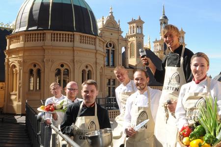 Die Schweriner Köche bieten ihren Gästen beim GourmetGarten allerlei Geschmackvolles geboten. Foto: Rainer Cordes