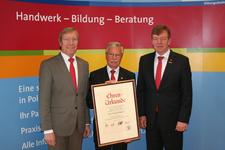 Karl Heinz Rohrmann zum Ehrenmitglied des Vorstandes ernannt