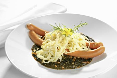 Linsen, Spätzle und Saitenwürstle